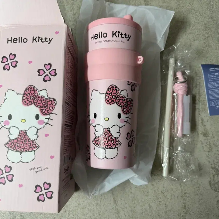 [BUNJANG] Sanrio Hello Kitty Straw Tumbler 660ml / 산리오 헬로키티 빨대 텀블러 660ml