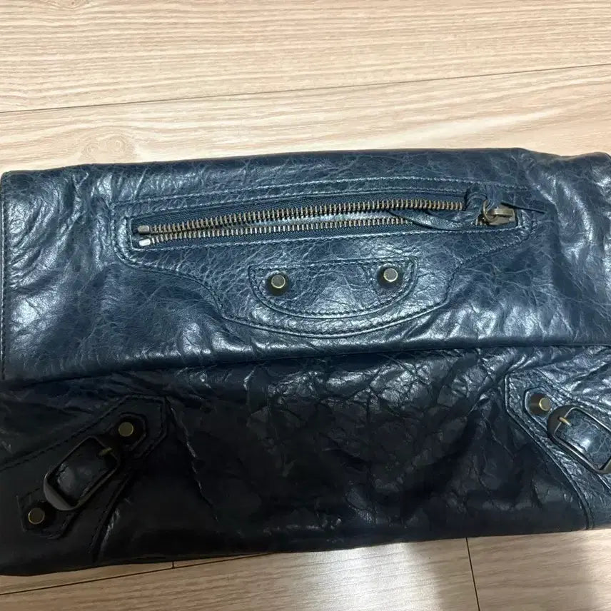 [BUNJANG] Balenciaga Navy Leather Clutch Bag / 가죽 클러치백 네이비