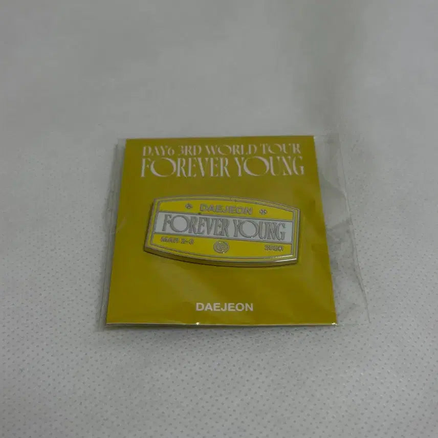 [BUNJANG] DAY6 Forever Young Daejeon Concert Badge / 데이식스 포에버영 대전콘 뱃지