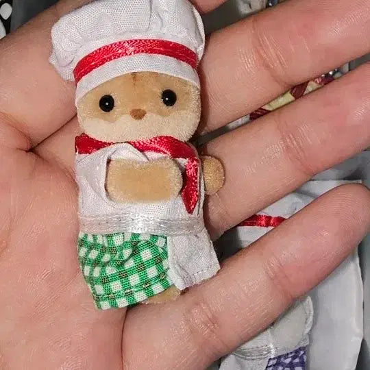 [BUNJANG] Sylvanian Families Angel-inus Collaboration Squirrel Chef / 실바니안 엔젤리너스 콜라보 팝업 다람쥐 셰프