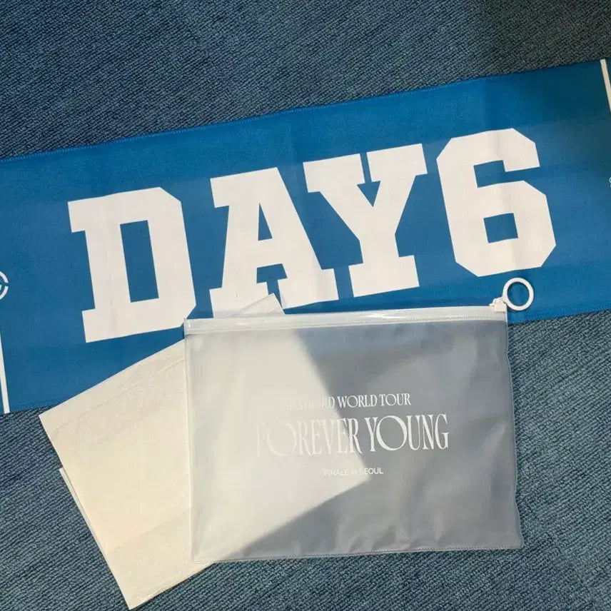 [BUNJANG] DAY6 5th Fanclub Forever Young Finale Slogan / 데이식스 5기 슬로건 포에버영 피날레 팬클럽부스