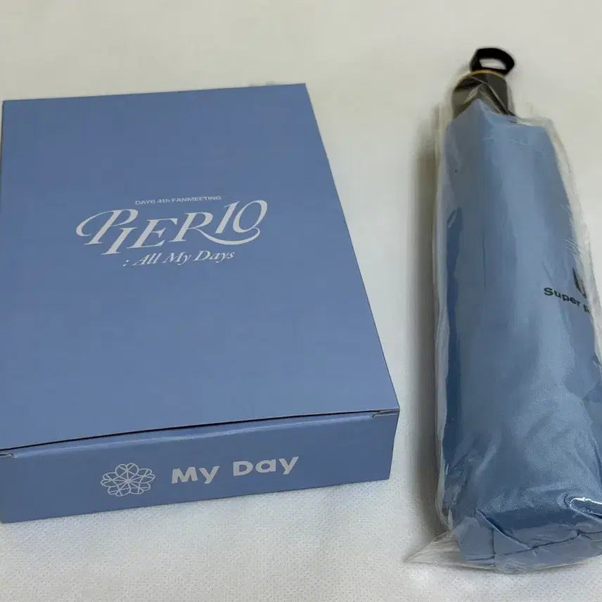 [BUNJANG] DAY6 Pier Ten Fanmeeting Umbrella + Towel Set / 데이식스 피어텐 팬미팅 기프트 양우산+수건