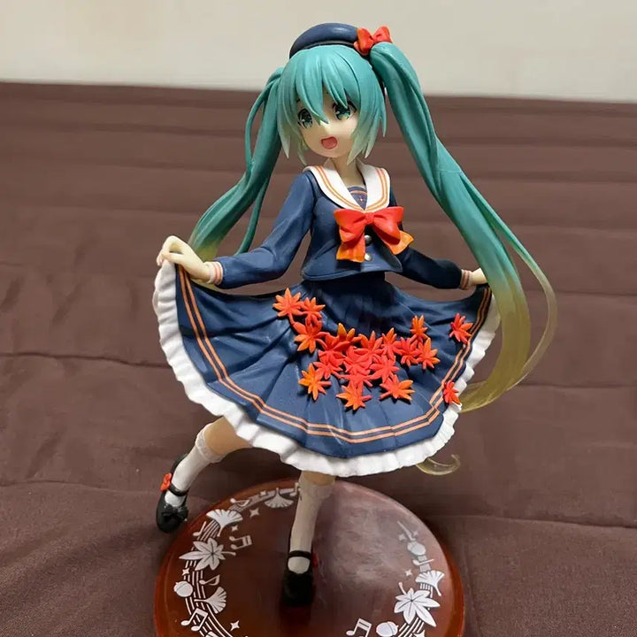 [BUNJANG] Taito Hatsune Miku Autumn Ver. 3rd Anniversary Figure / 하츠네미쿠 타이토  가을 3rd 피규어