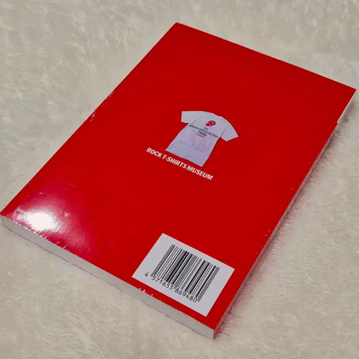 [BUNJANG] Rolling Stones Rock Museum T-Shirt Unsealed / 롤링스톤즈 락 티셔츠 뮤지엄 북 미개봉 새상품