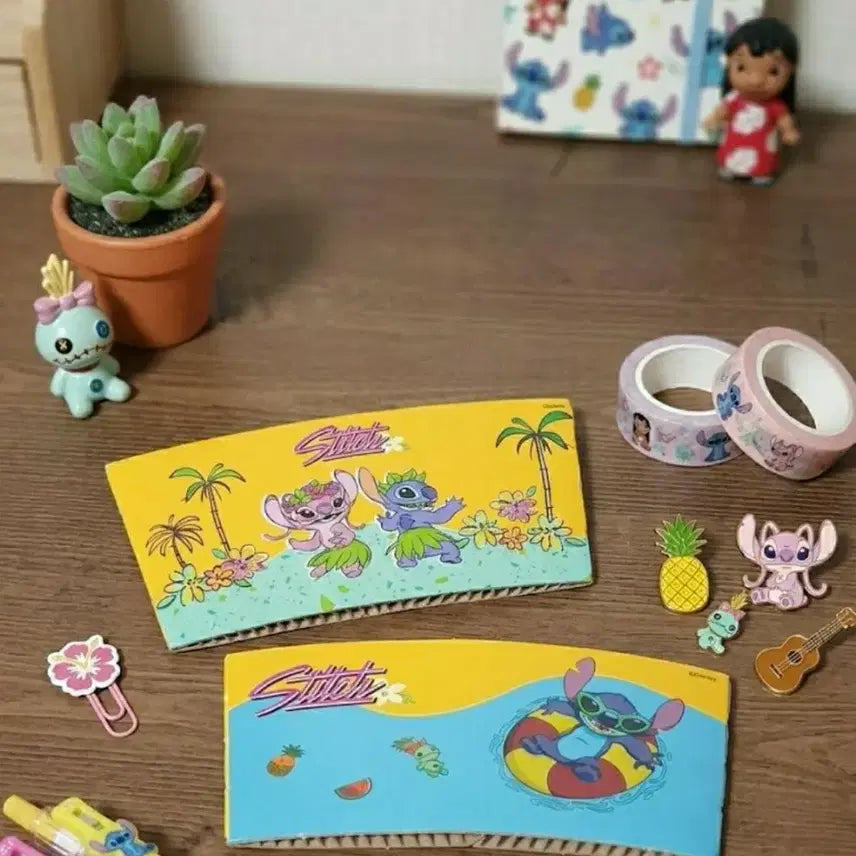 [BUNJANG] Compose Coffee Stitch Collaboration Limited Edition Cup Holder Bundle Set / * (2개 일괄) 스티치 컵홀더 컴포즈 콜라보 한정판 굿즈소품 다꾸 수집