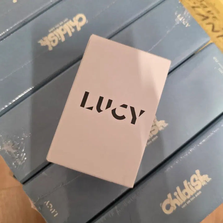 [BUNJANG] LUCY Childish Album Photocard / 루시 차일디쉬 LUCY Childish 앨범 개봉 미개봉 양도
