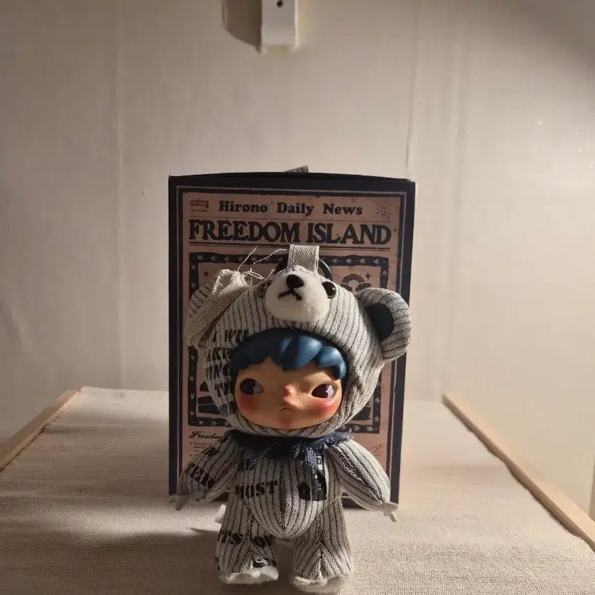 [BUNJANG] Pop Mart Hirono Limited Edition Figure / 팝마트 히로노 한정판 한국에서 구하지도 못해요!