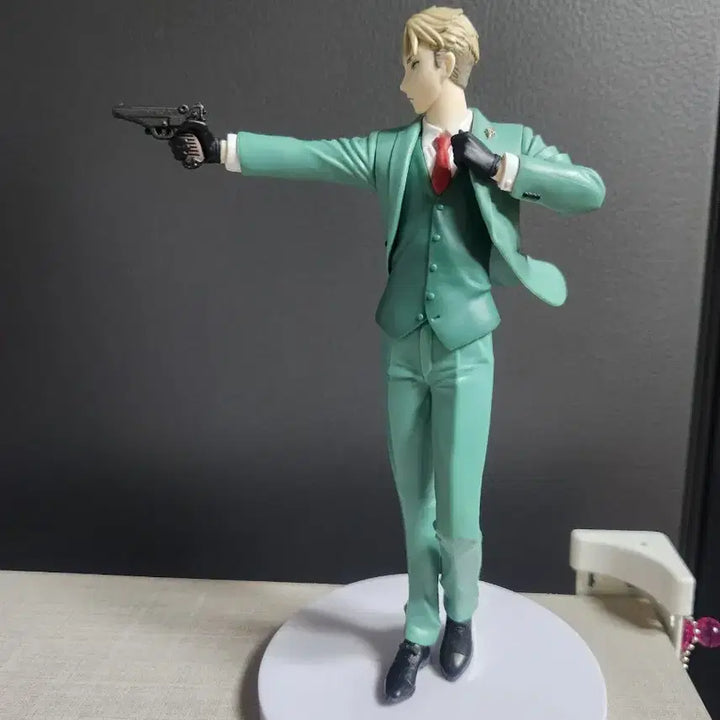 [BUNJANG] Spy x Family Loid Forger Figure / 스파이 패밀리 로이드 포저 피규어