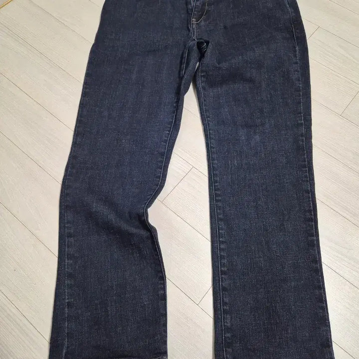 [BUNJANG] Guess x Uniqlo Denim Jeans Bundle Set / Guess, 유니클로 데님 4벌 (32)