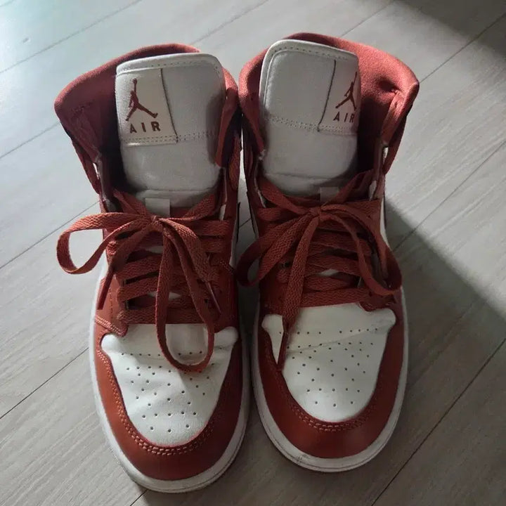 [BUNJANG] Nike Air Jordan 1 Mid Orange/White / 나이키 에어 조던 1 미드 오렌지/화이트