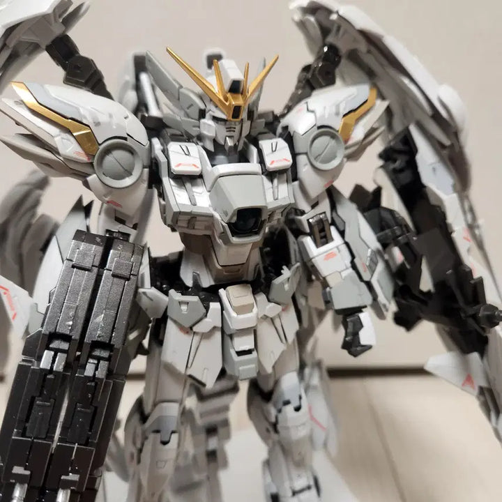 [BUNJANG] MG Wing Gundam Snow White Prelude Painted Model / mg 윙건담 스노우 화이트 프렐류드 도색작