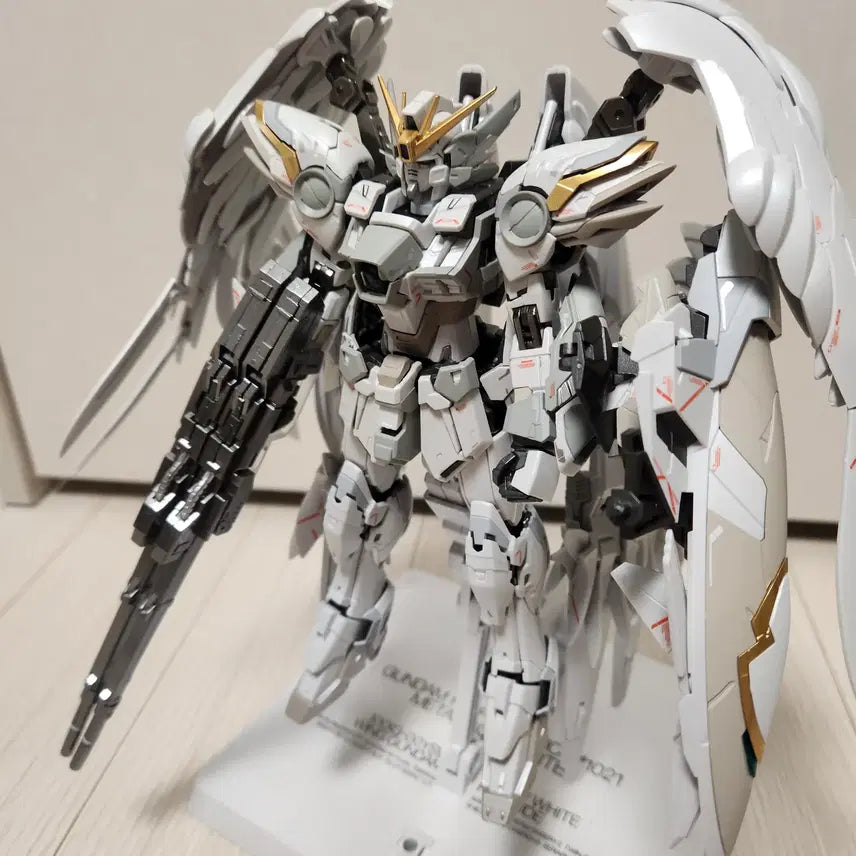 [BUNJANG] MG Wing Gundam Snow White Prelude Painted Model / mg 윙건담 스노우 화이트 프렐류드 도색작