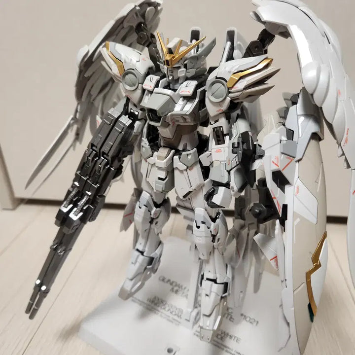 [BUNJANG] MG Wing Gundam Snow White Prelude Painted Model / mg 윙건담 스노우 화이트 프렐류드 도색작