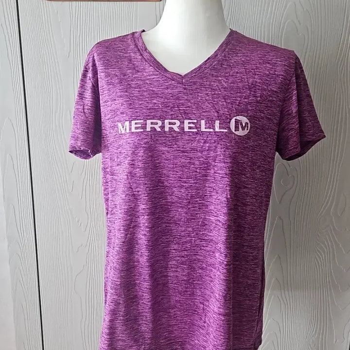 [BUNJANG] Merrell Purple V-Neck Short Sleeve T-Shirt / 메렐 퍼플 브이넥 반팔 티셔츠 95사이즈