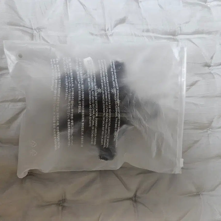 [BUNJANG] BTS Arirang Army Bomb Plush Keychain (Unused) / (미사용)방탄소년단 BTS 아리랑  아미밤 플러시 키링