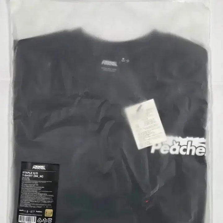 [BUNJANG] LE SSERAFIM Peaches Staple T-Shirt Black / 르세라핌 피치스 스테이플 반팔 블랙 티셔츠
