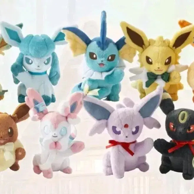 [BUNJANG] Pokemon Center Eevee Collection High Five Plush / 성수 팝업 포켓몬센터 이브이 컬렉션 하이파이브 인형