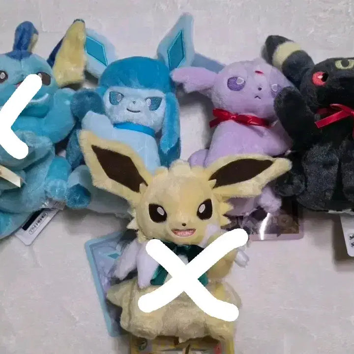 [BUNJANG] Pokemon Center Eevee Collection High Five Plush / 성수 팝업 포켓몬센터 이브이 컬렉션 하이파이브 인형