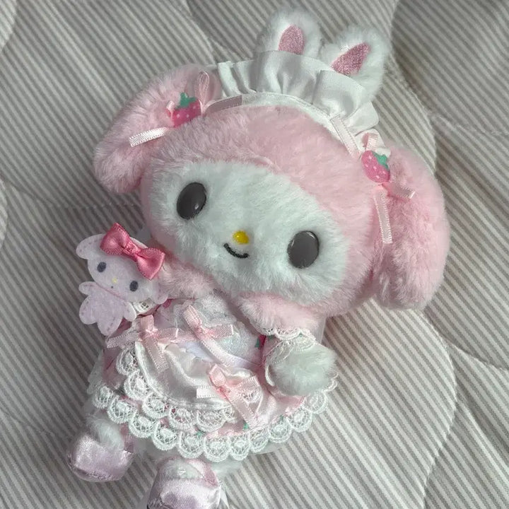 [BUNJANG] Sanrio My Melody OOTD Mascot Charm / [개체보장]산리오 마이멜로디 대상 ootd 마스코트