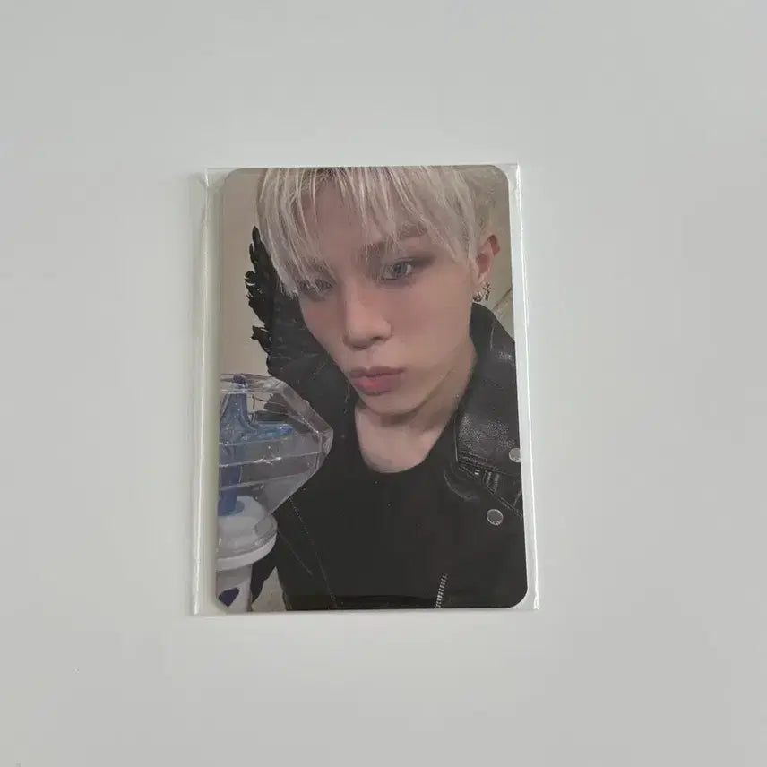 [BUNJANG] TREASURE Light Stick Photocard Jeonghwan Doll Keyring / 트레저 응원봉 포카 트라이트 소정환 정환 인형 키링 포동이