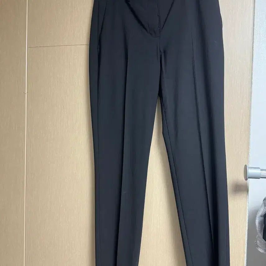 [SOLD OUT] Theory 바지
