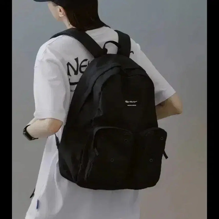 [BUNJANG] NewJeans x Fragment Design x Hiroshi Fujiwara Collaboration Backpack (Sealed) / 뉴진스x후지와라히로시 콜라보 미개봉 백팩
