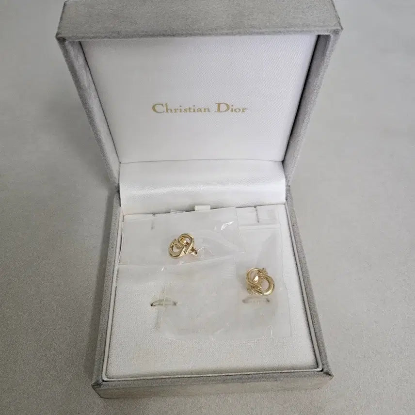 [BUNJANG] Dior Vintage CD Clip Earrings / 디올 CD클립이어링 (빈티지)