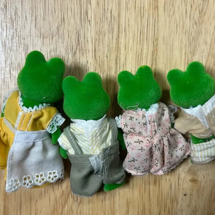 [BUNJANG] Sylvanian Families Frog Family Set / 올드 실바니안 개구리 가족
