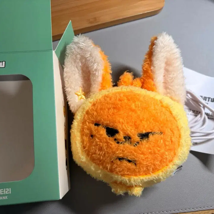 [BUNJANG] TXT (TOMORROW X TOGETHER) Bbubbu Power Bank / 투바투 뿔바투 황춘 보조배터리 원가양도