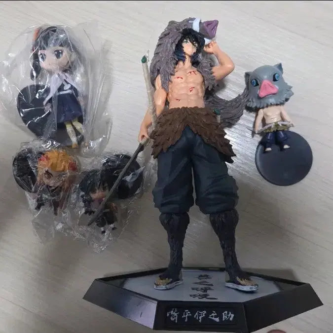 [BUNJANG] Demon Slayer Figure Bundle Set / 귀멸의칼날 귀칼 피규어 일괄판매 합니다.
