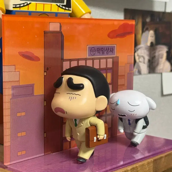 [BUNJANG] CGV Crayon Shin-chan Office Worker Figure / CGV짱구 직장인 피규어