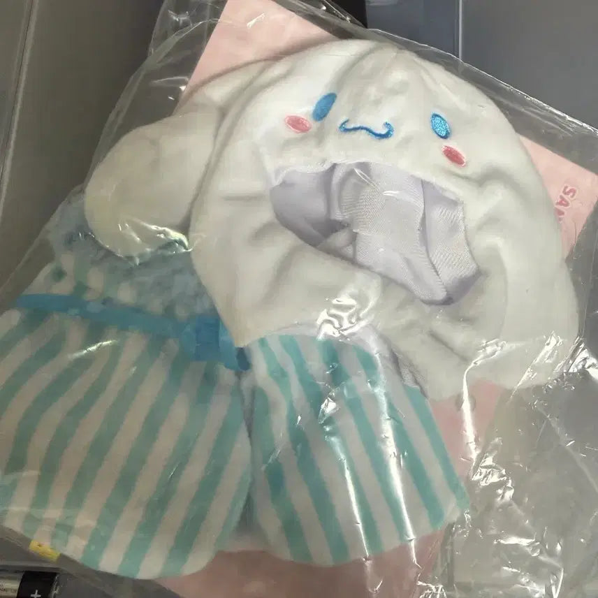 [BUNJANG] Sanrio Cinnamoroll Lightstick Cover M Size / 산리오 시나모롤 응원봉 커버
