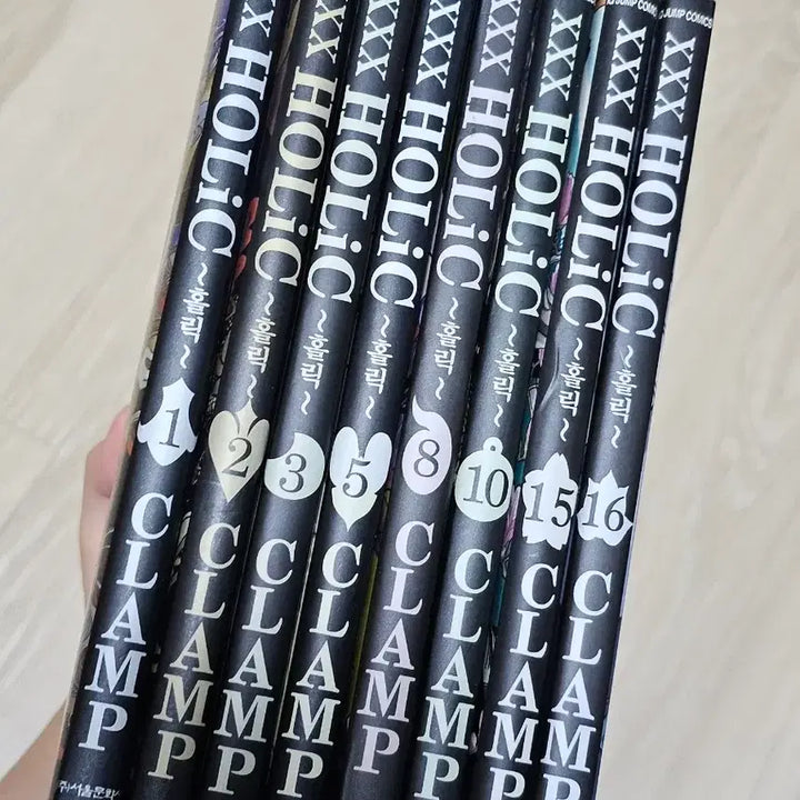 [BUNJANG] xxx HOLiC Vol. 3 &amp; 8 Manga Set / xxx HOLiC 홀릭 구판 만화책 원가이하 일괄 판매