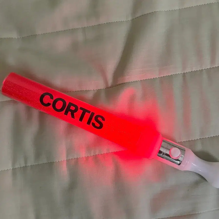 [BUNJANG] Cortis Support Stick Red (Unsealed) / 코르티스 임시응원봉 양도 레드