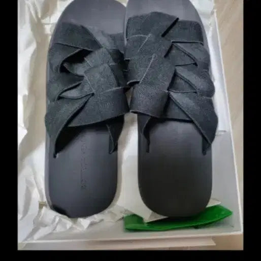 [BUNJANG] Bottega Veneta Black Leather Slippers / 보테가 베네타 블랙 슬리퍼 팝니다