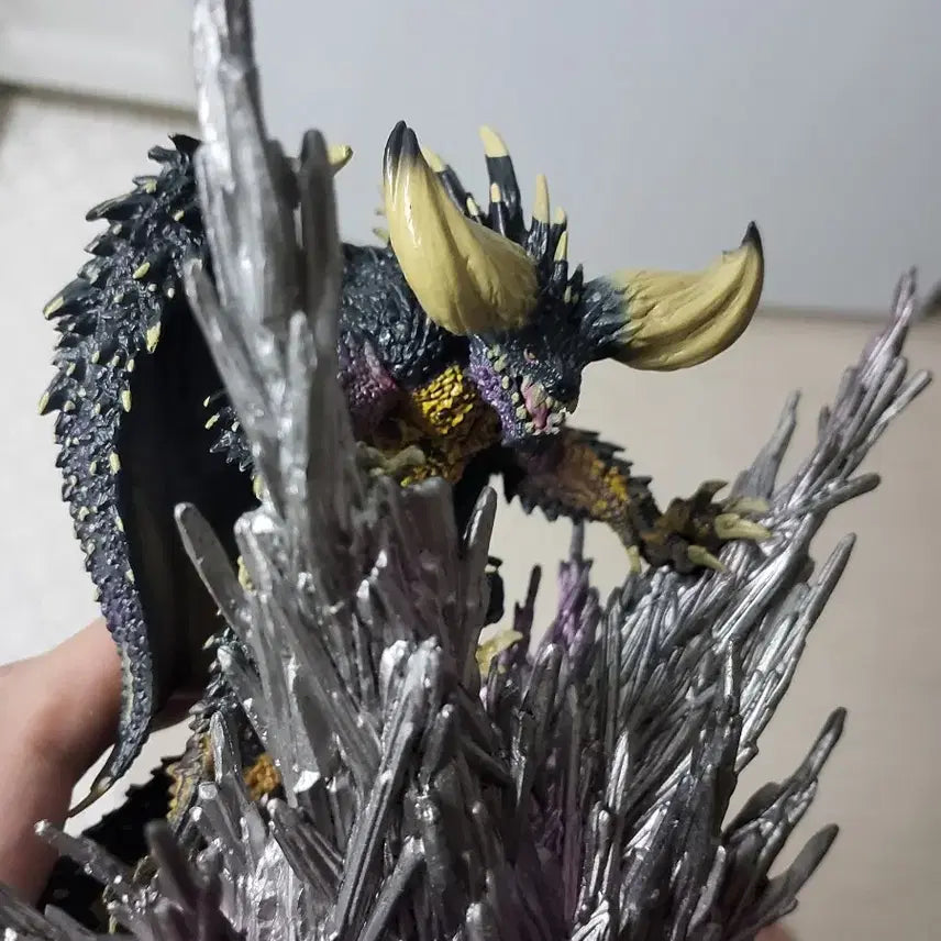 [BUNJANG] Nargacuga Monster Hunter Figure / 몬스터헌터 네르기간테 알리에서삼 3.5에