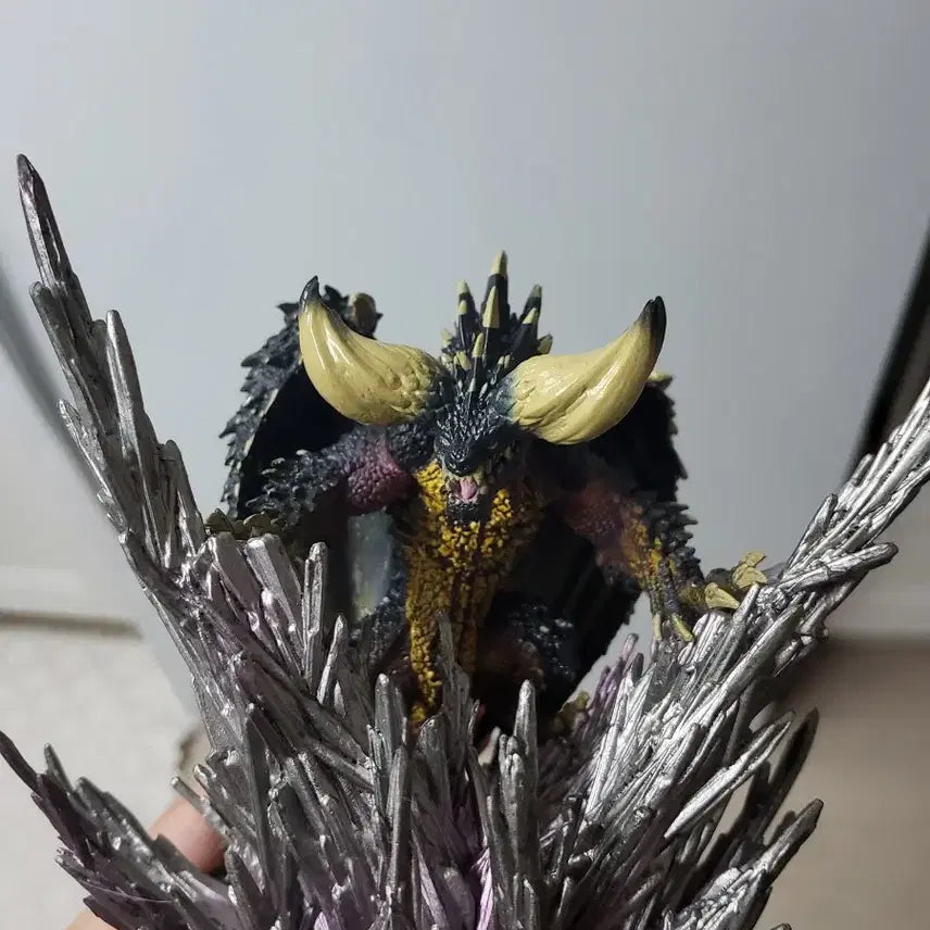 [BUNJANG] Nargacuga Monster Hunter Figure / 몬스터헌터 네르기간테 알리에서삼 3.5에