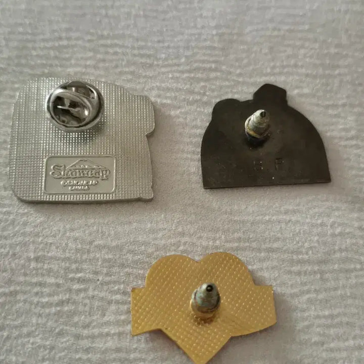 [BUNJANG] Vancouver, Milka, France Vintage Badge Set / 밴쿠버/밀카/프랑스 빈티지 뱃지 핀버튼