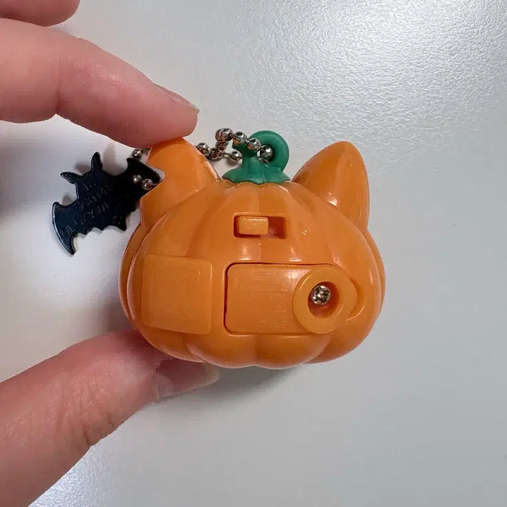 [BUNJANG] Yo-kai Watch Jibanyan Classic Halloween Pumpkin Lantern Keychain / 고전 지바냥 할로윈 호박 랜턴 키링 요괴워치