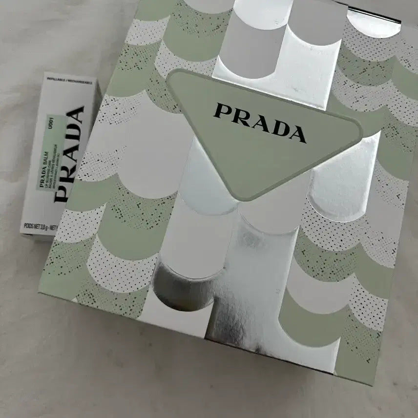 [BUNJANG] Prada Lip Balm U001 Astral Pink Sealed New / 새상품) 프라다 립밤 U001 아스트랄 핑크 미개봉