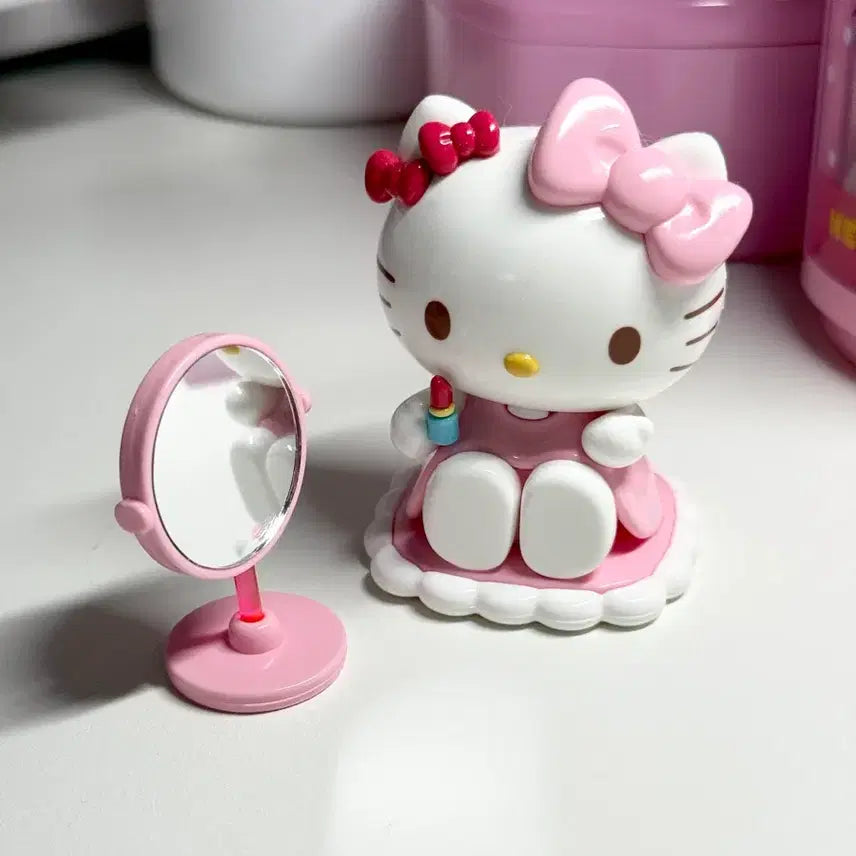[BUNJANG] Hello Kitty Figure 4-Piece Set / 헬로키티 피규어 4종 세트