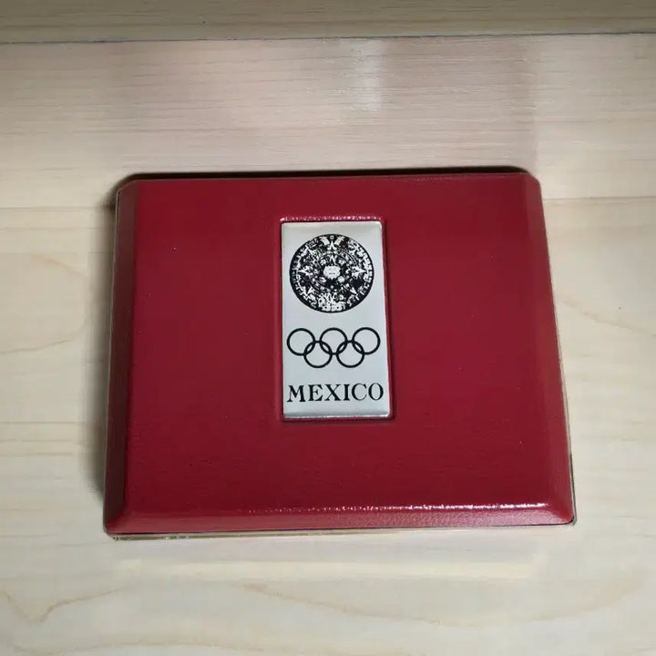 [BUNJANG] 1968 Mexico City Olympics Commemorative Medal / (희귀) 1968년 멕시코 올림픽 기념 메달