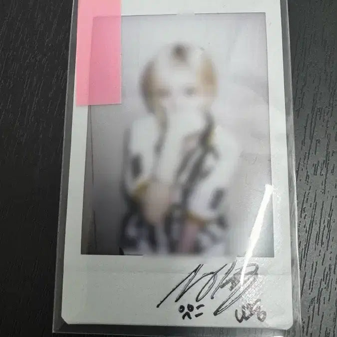 [BUNJANG] TripleS Nakyung Over The Peach Signed Polaroid / 트리플에스 나경 오버더피치 싸인폴라 팝니다