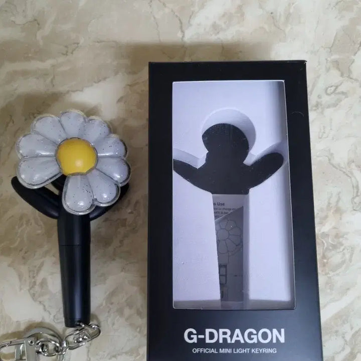 [BUNJANG] G-Dragon Daisy Bong Mini Keychain / G-DRAGON 지드래곤 미니 데이지봉 키링