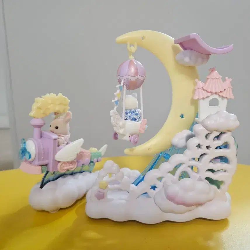 [SOLD OUT] 실바니안 패밀리 달나라 아기 침대 모빌