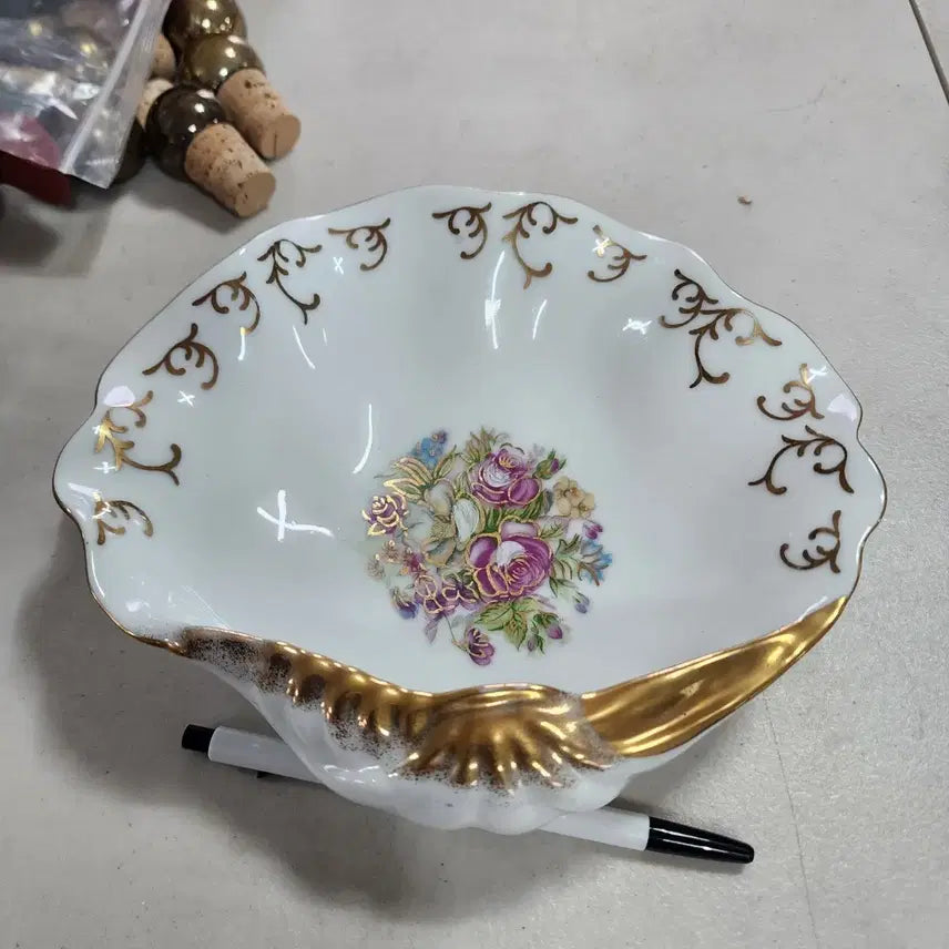 [BUNJANG] Royal Crown Hand Painted Porcelain Plate / Royal Crown Hand Painted 로얄 크라운 핸드 페인티드.