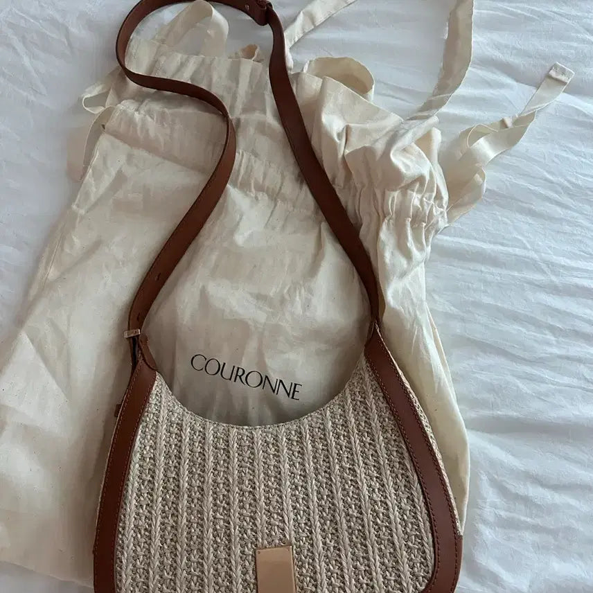 [BUNJANG] Couronne Raffia Summer Bag / (6/21까지만)(새상품)쿠론 라피아 썸머백