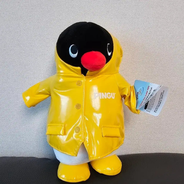 [BUNJANG] Pingu Yellow Raincoat Medium Plush Doll / 핑구 노란 우비 중형 인형