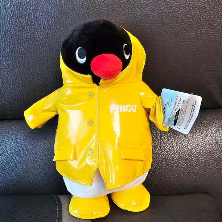 [BUNJANG] Pingu Yellow Raincoat Medium Plush Doll / 핑구 노란 우비 중형 인형