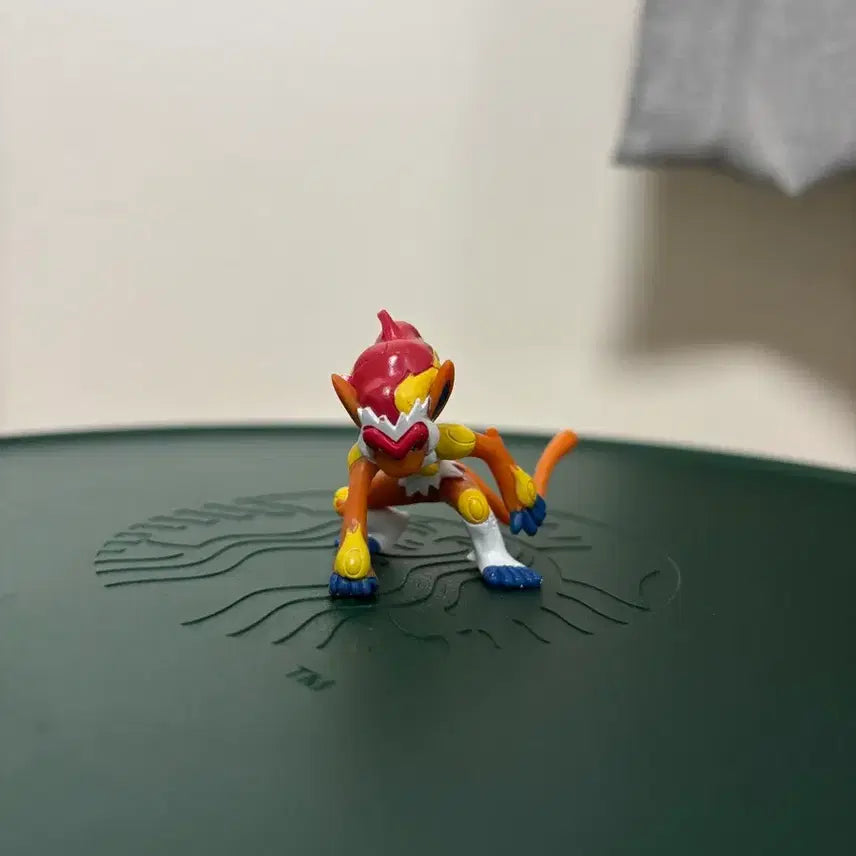 [BUNJANG] Pokemon MonColle Infernape Vintage Figure / 포켓몬 몬코레 몬콜레 초염몽 고전 피규어 가챠